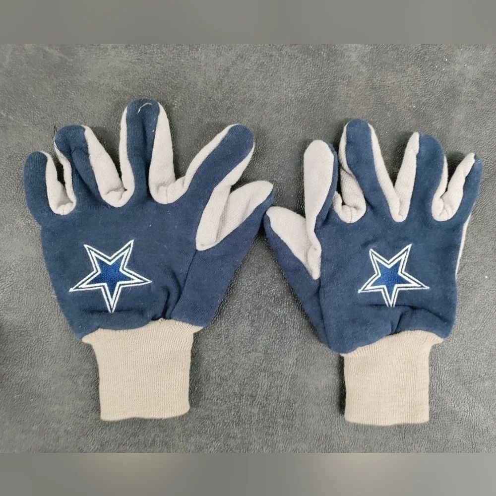 Cowboy gloves
